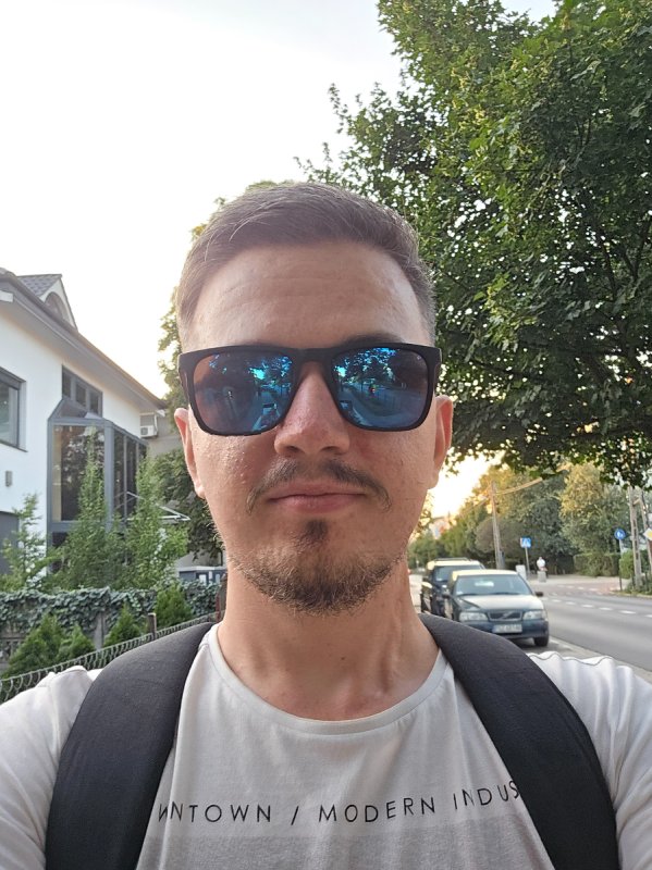 Zyskuję przy bliższym spotkaniu