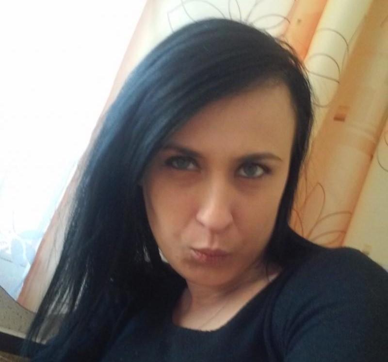 Nieco tajemnicza, ciekawa ludzi i świata - 01 Nieco tajemnicza, ciekawa ludzi i świata - 01