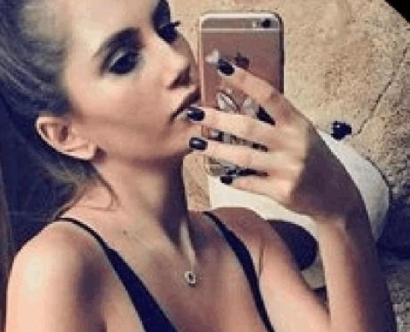Zadbana, z poczuciem humoru, atrakcyjna kobieta. - 01 Zadbana, z poczuciem humoru, atrakcyjna kobieta. - 01