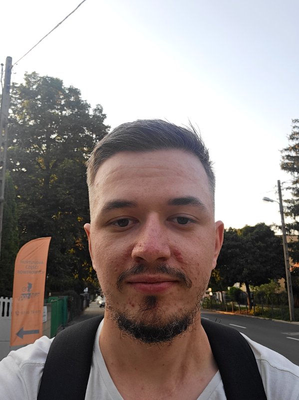 Sużo zyskuję przy bliższym kontakcie