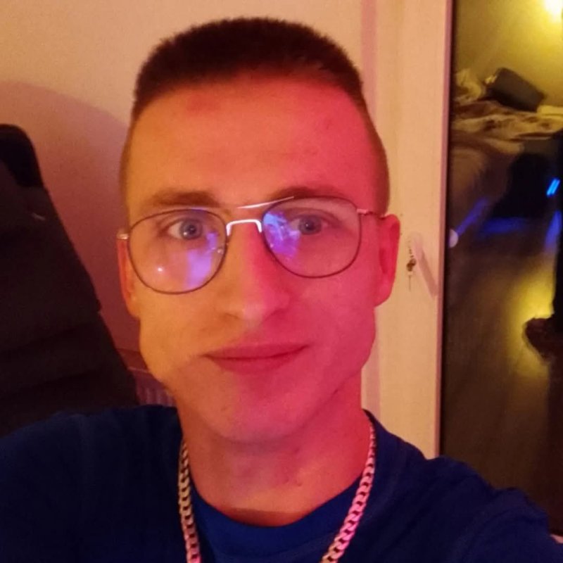 Bez zobowiązań - 01 Bez zobowiązań - 01