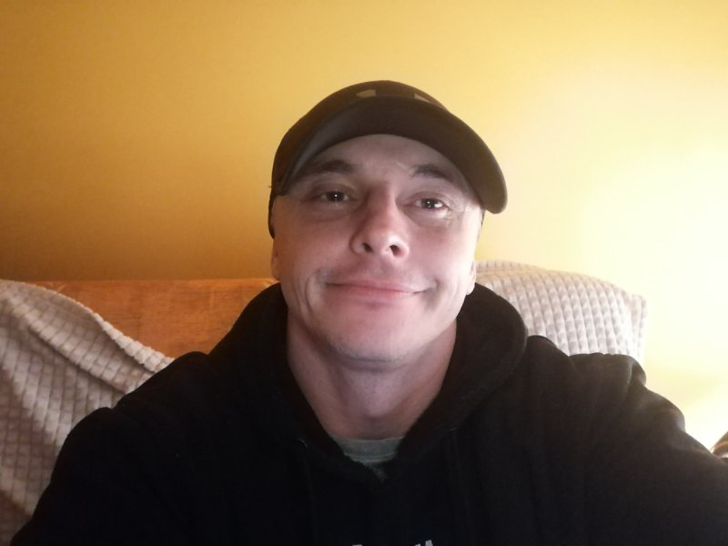 Chętnie spotkam się z miłą Panią, jestem singlem ,