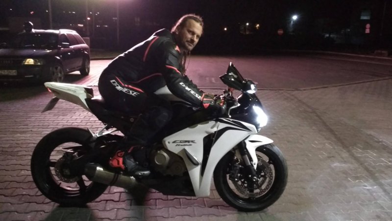 Motocyklista - 01 Motocyklista - 01