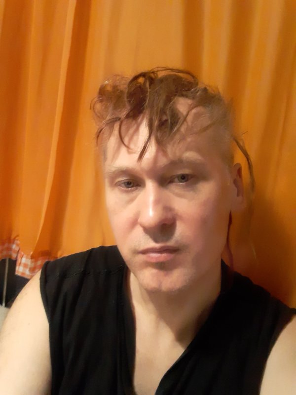 Chciałbym poznać uczciwą dziewczynę. - 01 Chciałbym poznać uczciwą dziewczynę. - 01