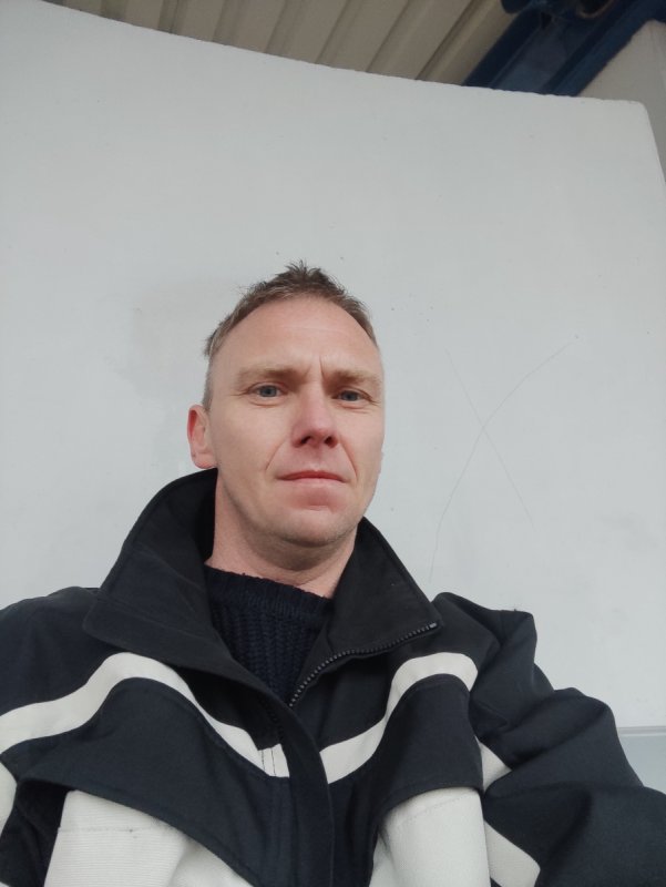 Mężczyzna szuka kobiety