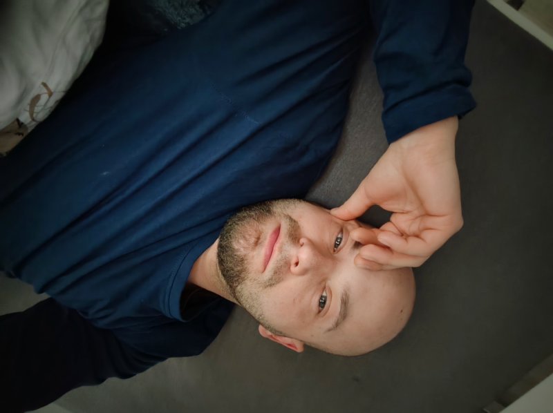 Szukam kobiety, z którą będę szedł przez życie - 01