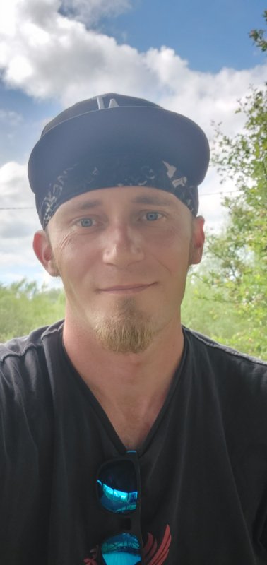 36 latek odda swe nasienie marzacej o dziecku Pani
